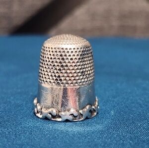 Antique Stern Bros Co Sterling Silver Thimble Size 10